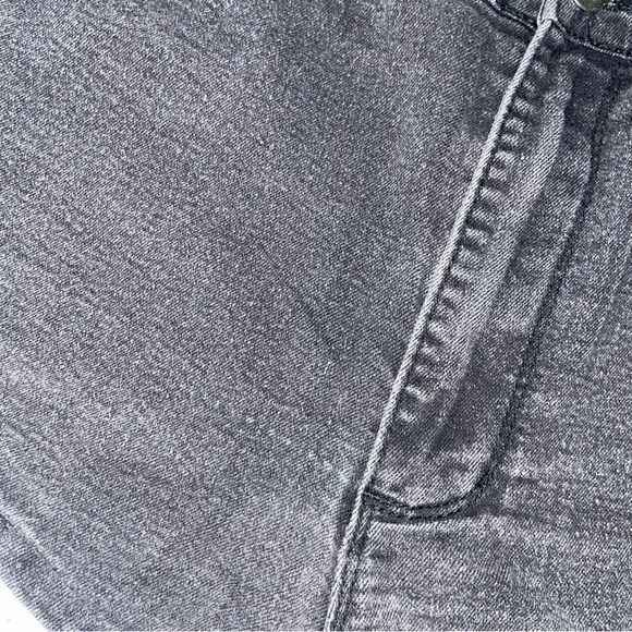 Forever 21 Mini Shorts Black size 29 hem denim stretchy zip fly button pockets - Picture 3 of 8